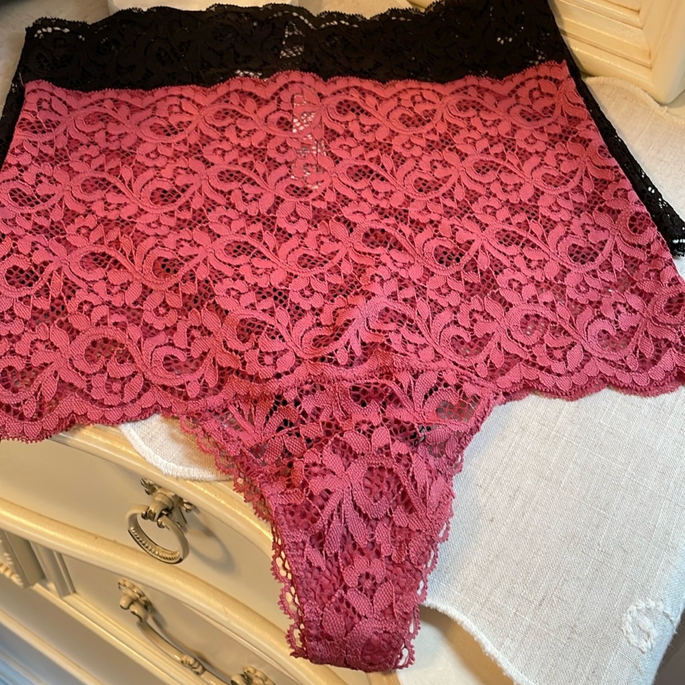 Victoria’s Secret Thong/String NWOT